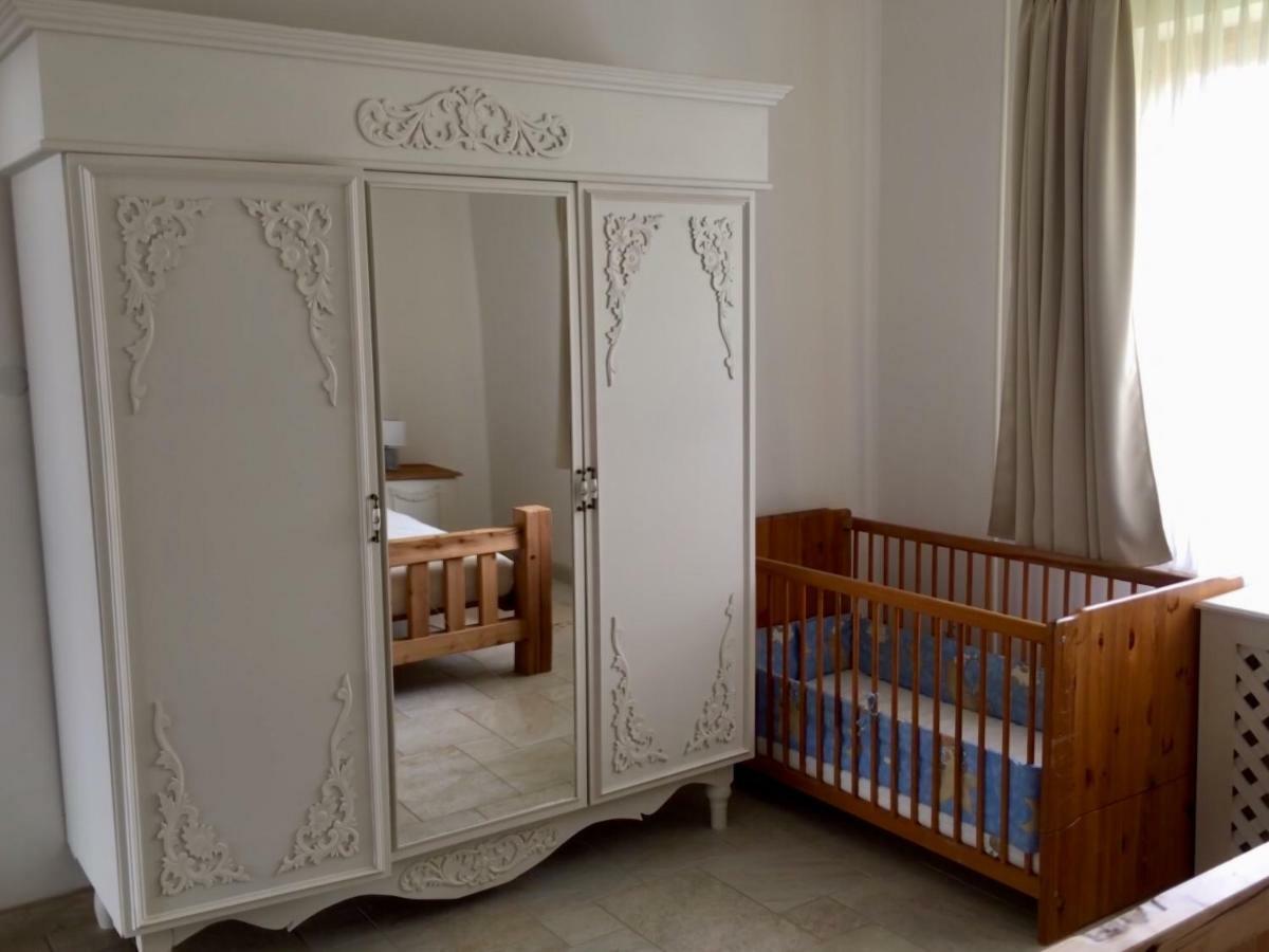 Villa Maximilian Balatonkeresztur Luaran gambar